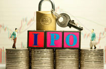 鼓勵持股滿三年的原有股東將部分老股向投資者轉(zhuǎn)讓，轉(zhuǎn)讓后，公司實際控制人不得發(fā)生變更。

 　　嘉實財富管理有限公司財富管理總監(jiān)吳妙娟：老股轉(zhuǎn)讓也是一個亮點，而不是像以前僅僅是發(fā)行新股。對股價做出穩(wěn)定的要求，對中小投資者利益有比較好的保護作用。