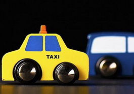 樓市低迷 浴霸維修師開(kāi)快車(chē)維生