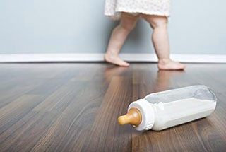 國內新西蘭奶粉被指&ldquo;血統(tǒng)不純&rdquo; 市場一片嘩然