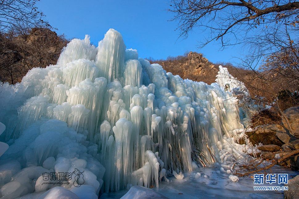 大盤(pán)山又現(xiàn)冰瀑美
