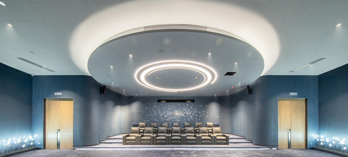 中央商務區(qū)的最中心位置，是融合城市文脈主題的文旅CBD