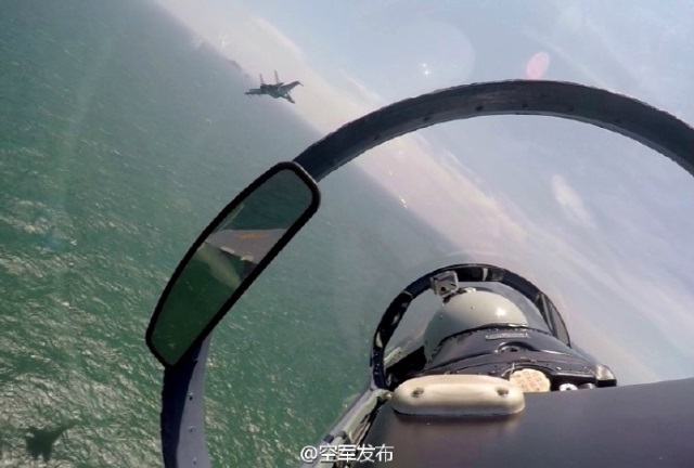 中國(guó)空軍多型主戰(zhàn)飛機(jī)赴南海戰(zhàn)斗巡航。