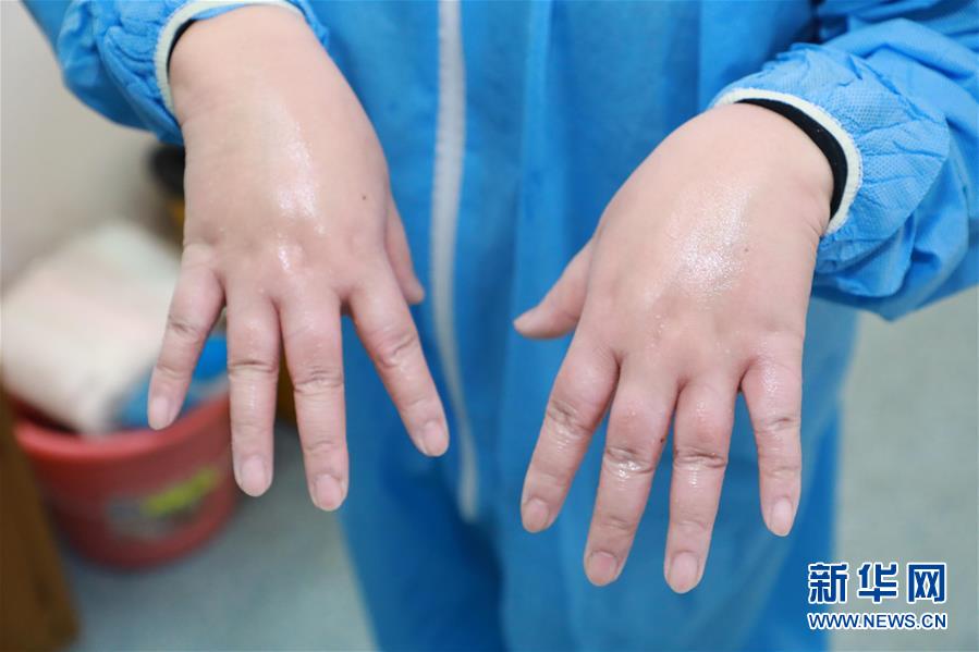 （新華全媒頭條&middot;圖文互動）（10）戰(zhàn)武漢&mdash;&mdash;解放軍支援湖北抗擊疫情直擊