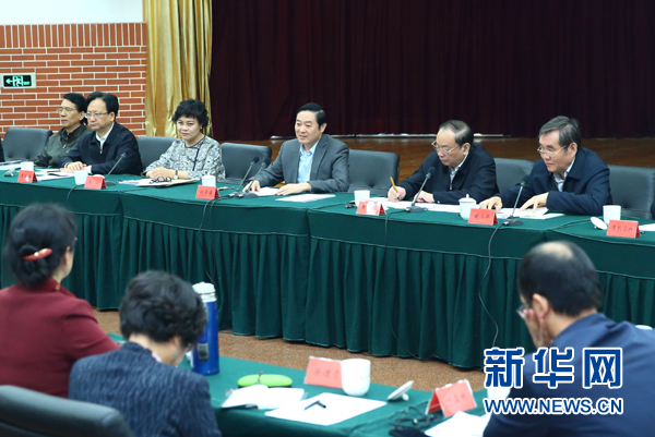 4月12日，中共中央政治局委員、中央書記處書記、中宣部部長劉奇葆在北京出席“走向世界的中國兒童文學(xué)”座談會并講話。 新華社記者丁海濤攝