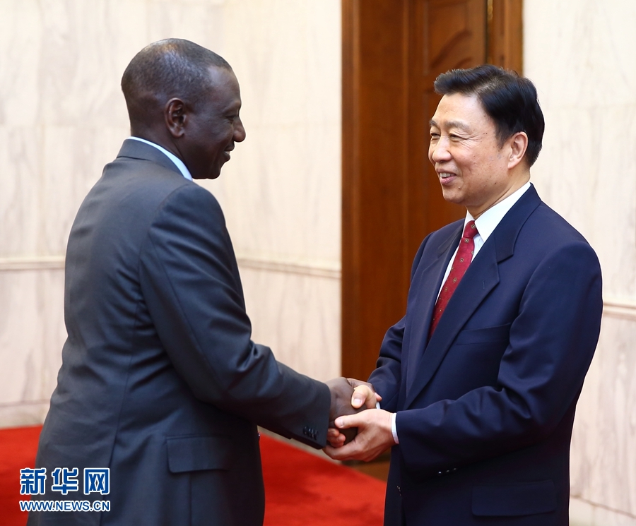 7月6日，國(guó)家副主席李源潮在北京會(huì)見來(lái)華出席生態(tài)文明貴陽(yáng)國(guó)際論壇2016年年會(huì)的肯尼亞副總統(tǒng)魯托。 新華社記者 丁海濤 攝
