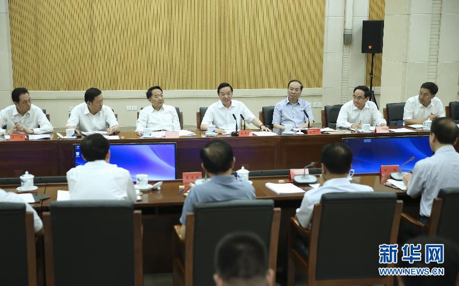 8月31日，中宣部在北京召開(kāi)創(chuàng)新新聞傳播工作交流會(huì)，中共中央政治局委員、中央書記處書記、中宣部部長(zhǎng)劉奇葆出席會(huì)議并講話。新華社記者蘭紅光攝