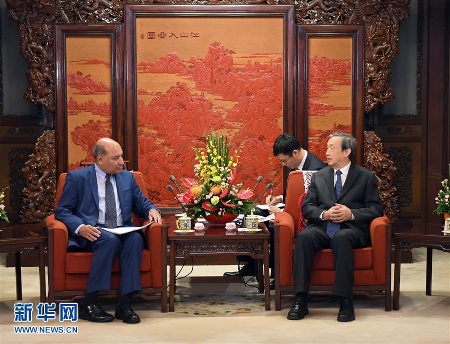 （XHDW）馬凱會(huì)見(jiàn)歐洲復(fù)興開發(fā)銀行行長(zhǎng)查克拉巴蒂