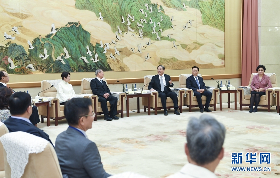11月7日，全國(guó)政協(xié)主席俞正聲在北京會(huì)見(jiàn)饒穎奇率領(lǐng)的臺(tái)灣民意代表交流參訪團(tuán)。新華社記者張領(lǐng)攝