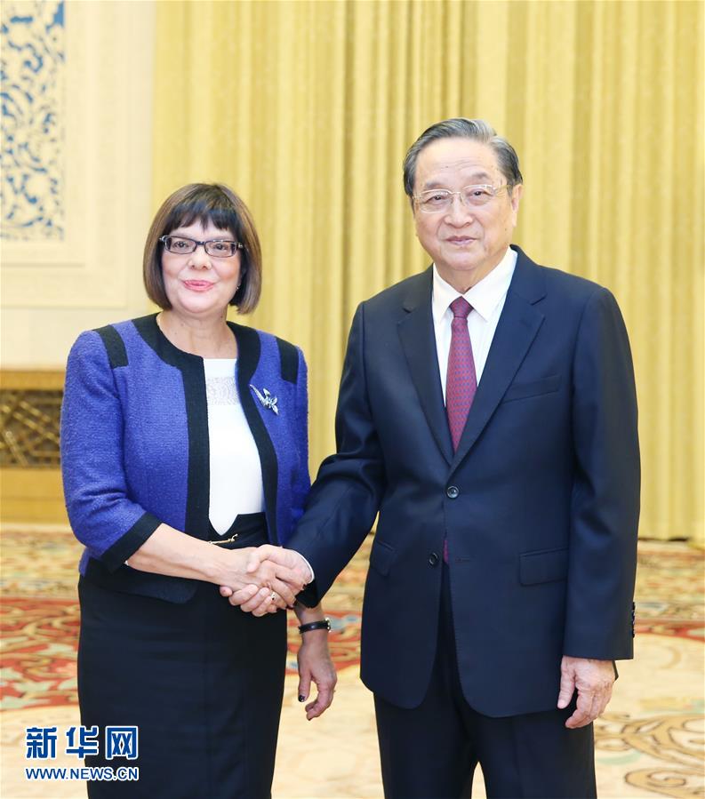 11月27日，全國政協(xié)主席俞正聲在北京會見塞爾維亞國民議會議長戈伊科維奇。新華社記者 姚大偉 攝