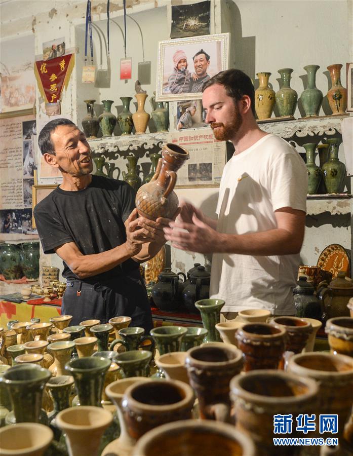 （新華全媒頭條&middot;圖文互動(dòng)）（1）去新疆！穿越古今絲綢之路