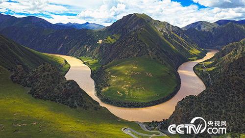 萬(wàn)里長(zhǎng)江第一灣就在這支管護(hù)隊(duì)的巡護(hù)區(qū)內(nèi)。