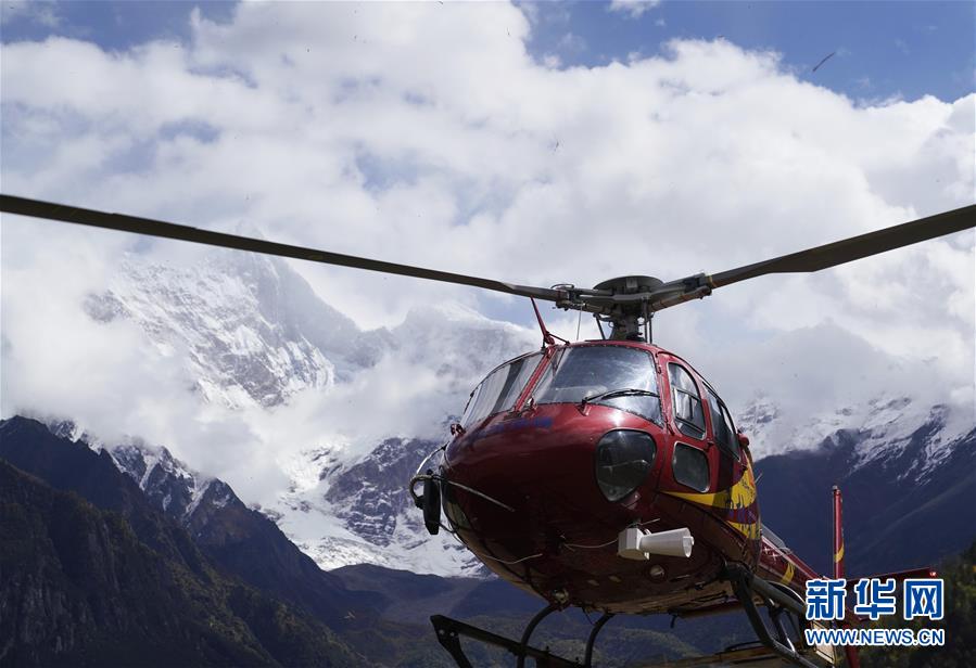 (社會)(2)雅江堰塞湖區(qū):雪山腳下的空中救援