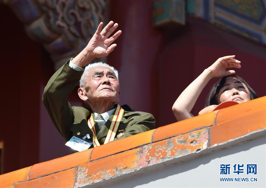 （新華全媒頭條&middot;強軍思想引領新征程&middot;圖文互動）（3）那一刻，我們光榮接受檢閱