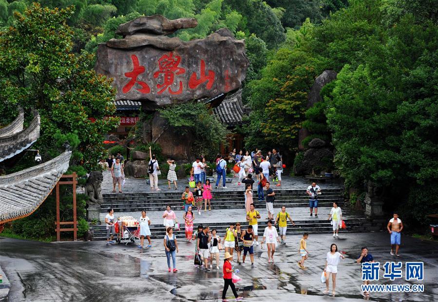 （兩會前夕看落實&middot;圖文互動）（3）奮力脫貧攻堅 生態(tài)追&ldquo;清&rdquo;逐&ldquo;綠&rdquo;&mdash;&mdash;江西落實習(xí)近平總書記全國兩會重要講話精神紀實