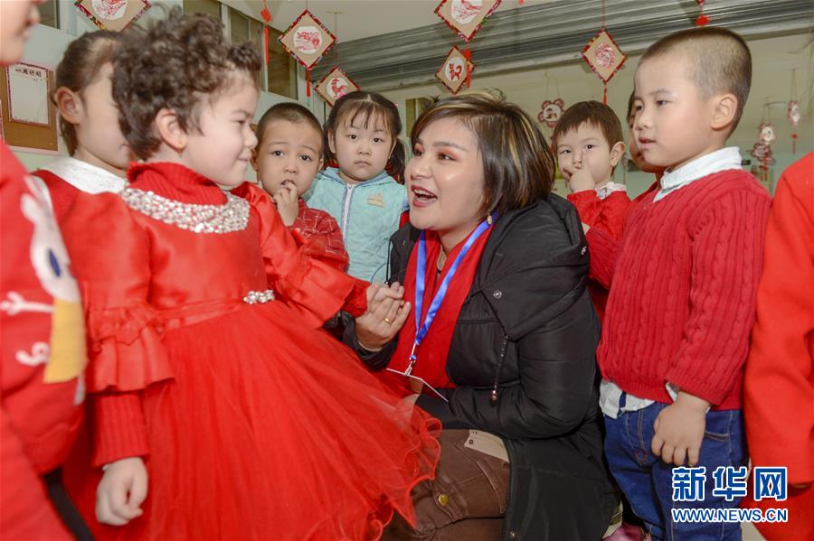 （兩會前夕看落實&middot;圖文互動）（5）牢記囑托增進民族團結(jié) 凝心聚力建設(shè)美麗新疆&mdash;&mdash;新疆落實習(xí)近平總書記全國兩會重要講話精神紀實