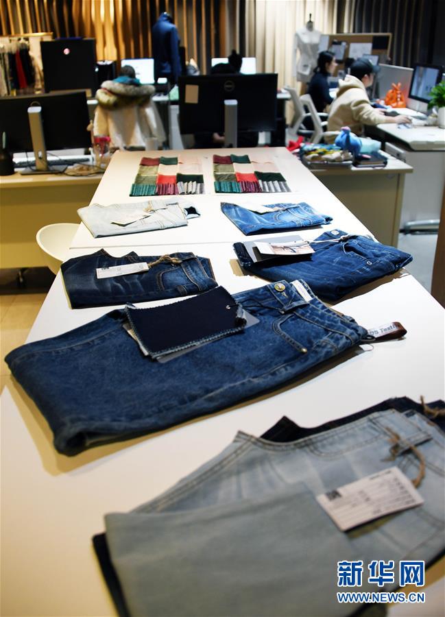 （新華全媒頭條&middot;圖文互動(dòng)）（3）從&ldquo;來樣加工&rdquo;到為全球&ldquo;量體裁衣&rdquo;&mdash;&mdash;透過&ldquo;迪尚之路&rdquo;看新舊動(dòng)能轉(zhuǎn)換