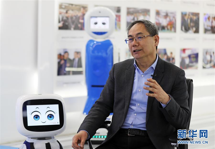 （愛(ài)國(guó)情 奮斗者&middot;圖文互動(dòng)）（2）青春，就是用來(lái)奮斗的&mdash;&mdash;記沈陽(yáng)新松機(jī)器人自動(dòng)化股份有限公司創(chuàng)始人兼總裁曲道奎