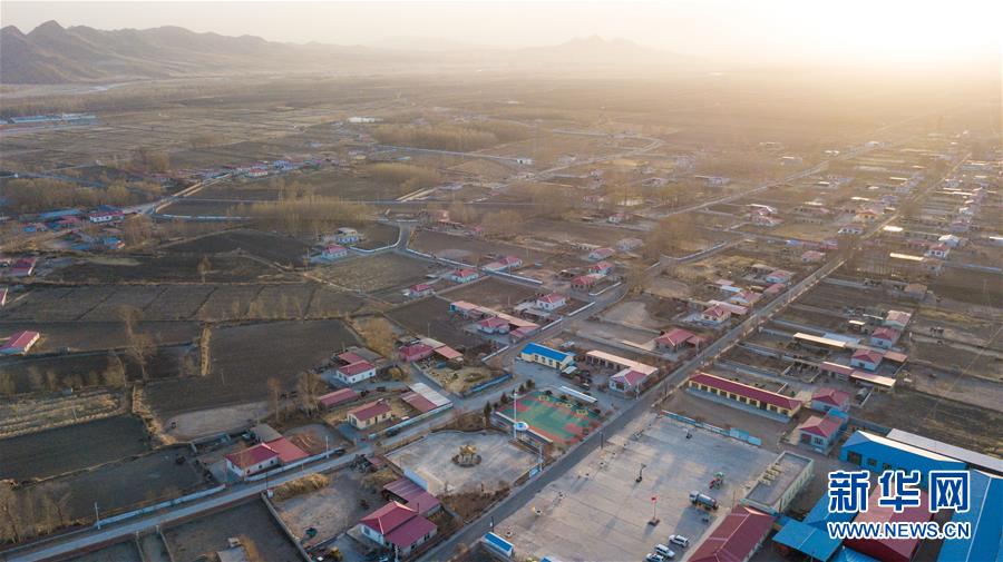 （壯麗70年&middot;奮斗新時(shí)代&middot;圖文互動(dòng)）（4）情同一家，守望相助，共奔小康&mdash;&mdash;內(nèi)蒙古興安盟巴彥敖包嘎查民族團(tuán)結(jié)見聞