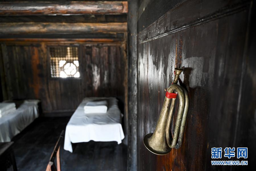 （壯麗70年·奮斗新時代——記者再走長征路·圖文互動）（4）手捧棉被憶紅軍：走了那么多年，我們都念他們的好