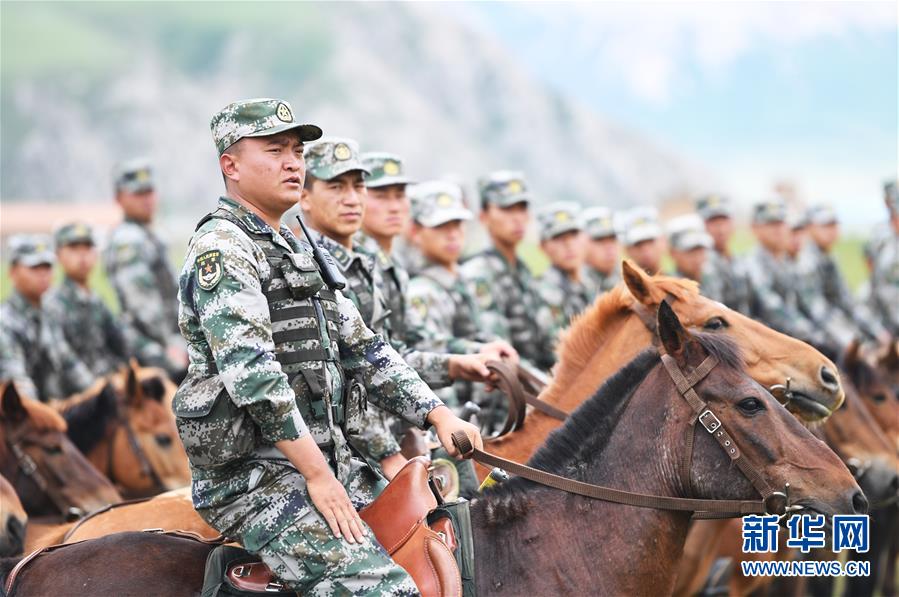 （新華全媒頭條&middot;愛(ài)國(guó)情 奮斗者&middot;圖文互動(dòng)）（1）初心不改 紅心向黨&mdash;&mdash;西部戰(zhàn)區(qū)陸軍某旅玉樹獨(dú)立騎兵連連長(zhǎng)尼都塔生一家四代跟黨走紀(jì)實(shí)