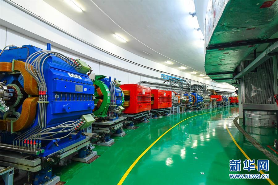 (壯麗70年·奮斗新時(shí)代——共和國發(fā)展成就巡禮·圖文互動)(6)南粵譜寫新篇章 敢為人先再出發(fā)——廣東70年跨越式發(fā)展紀(jì)實(shí)