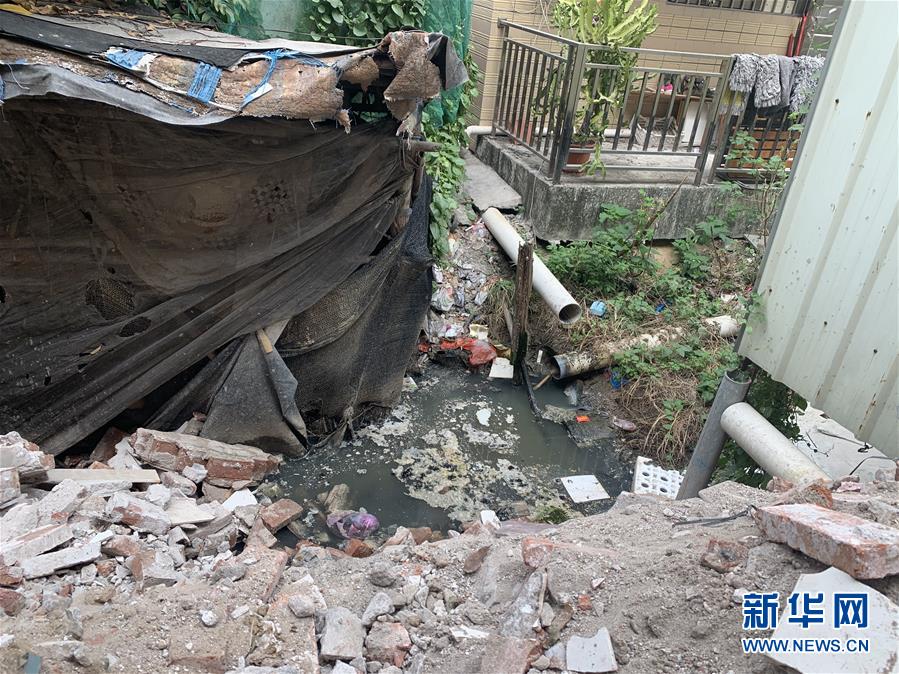 （圖文互動(dòng)）（3）河長職責(zé)寫得明明白白，條條舉措無一落實(shí)&mdash;&mdash;國務(wù)院檢查組暗訪核查佛山一農(nóng)村河涌黑臭十余年無人管理