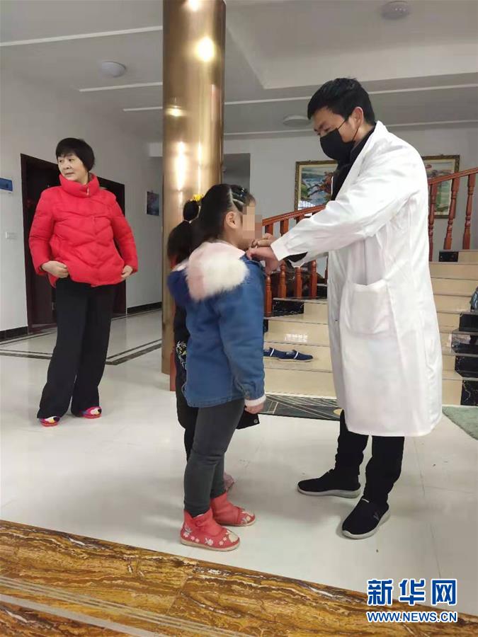 （聚焦疫情防控&middot;圖文互動）（3）從武漢返鄉(xiāng)的一家人：&ldquo;鄰里情割不斷，自行隔離是義務(wù)&rdquo;