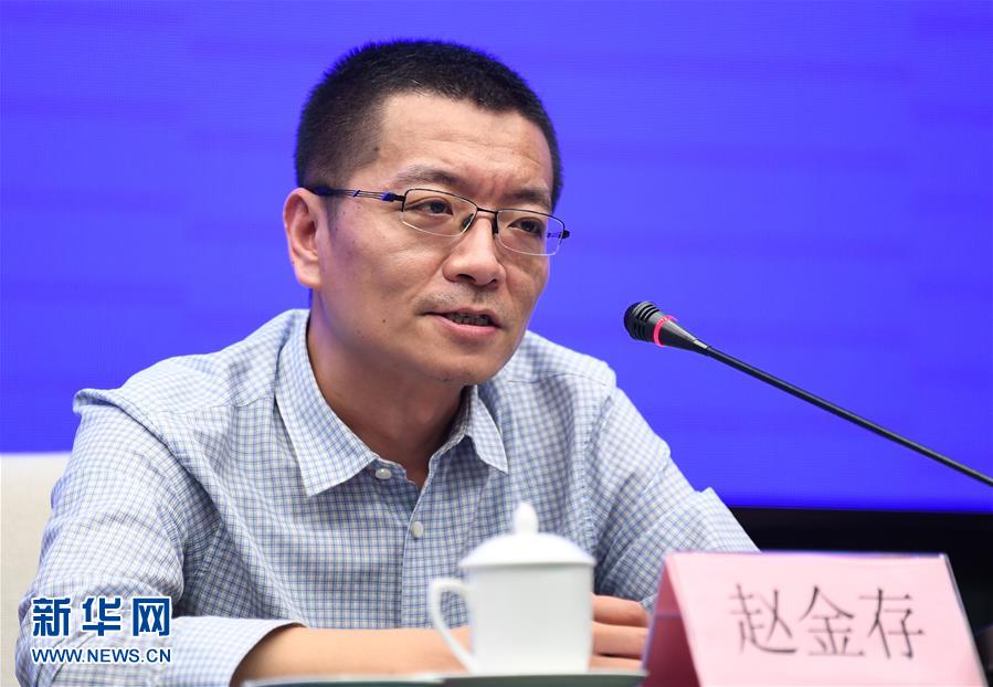 （聚焦疫情防控·圖文互動）（2）鐘南山、李蘭娟院士團隊從新冠肺炎患者糞便中分離出病毒