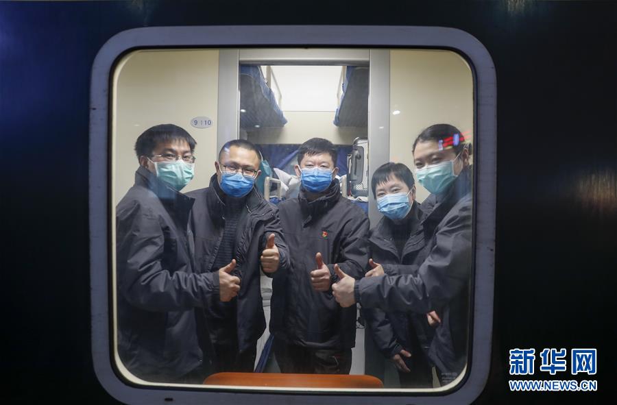 （聚焦疫情防控&middot;對(duì)口支援19省份在奮戰(zhàn)&middot;圖文互動(dòng)）（1）&ldquo;當(dāng)我們摘下口罩，看到彼此勝利的微笑&rdquo;&mdash;&mdash;重慶對(duì)口支援孝感市抗擊疫情紀(jì)實(shí)