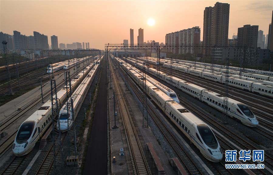 （新華全媒頭條&middot;圖文互動）（6）武漢重啟，不負(fù)春天&mdash;&mdash;寫在武漢&ldquo;解封&rdquo;之際