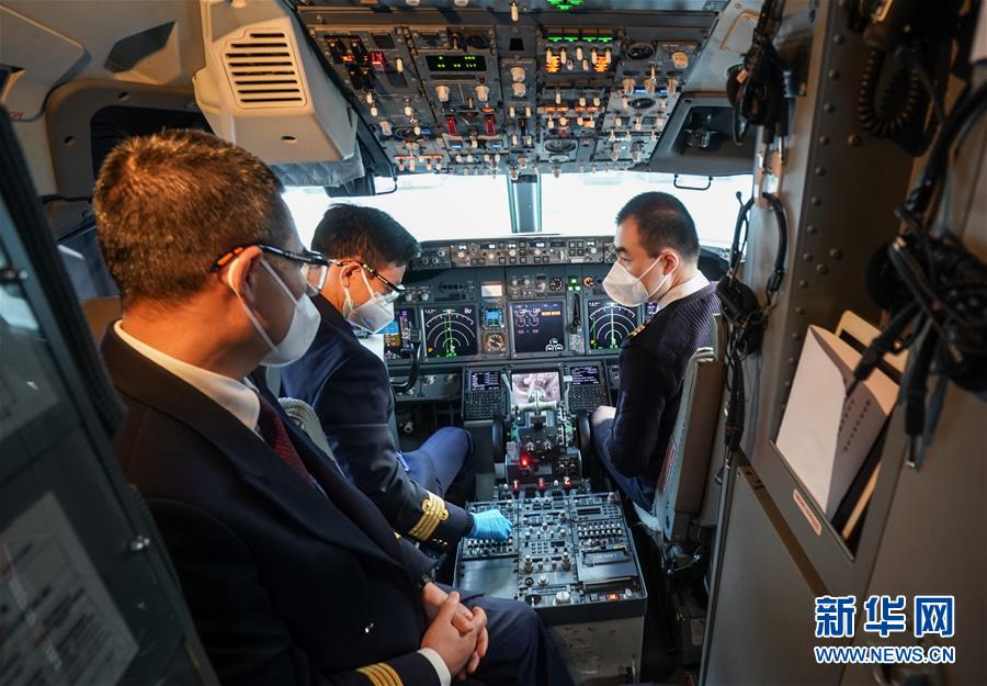 （新華全媒頭條&middot;圖文互動）（10）武漢重啟，不負(fù)春天&mdash;&mdash;寫在武漢&ldquo;解封&rdquo;之際