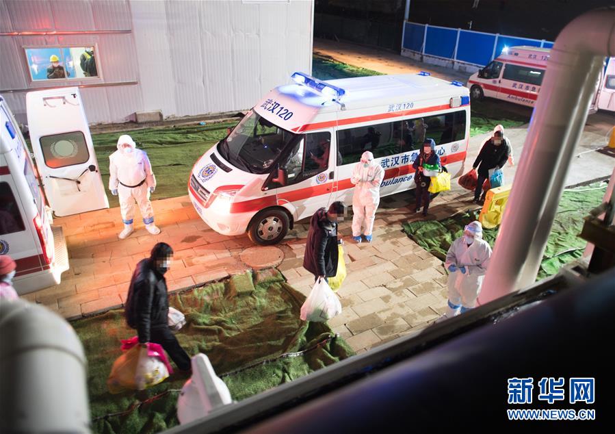 （聚焦疫情防控&middot;圖文互動）（11）分秒必爭！一切為了治病救人&mdash;&mdash;中國抗疫生命至上的生動實踐