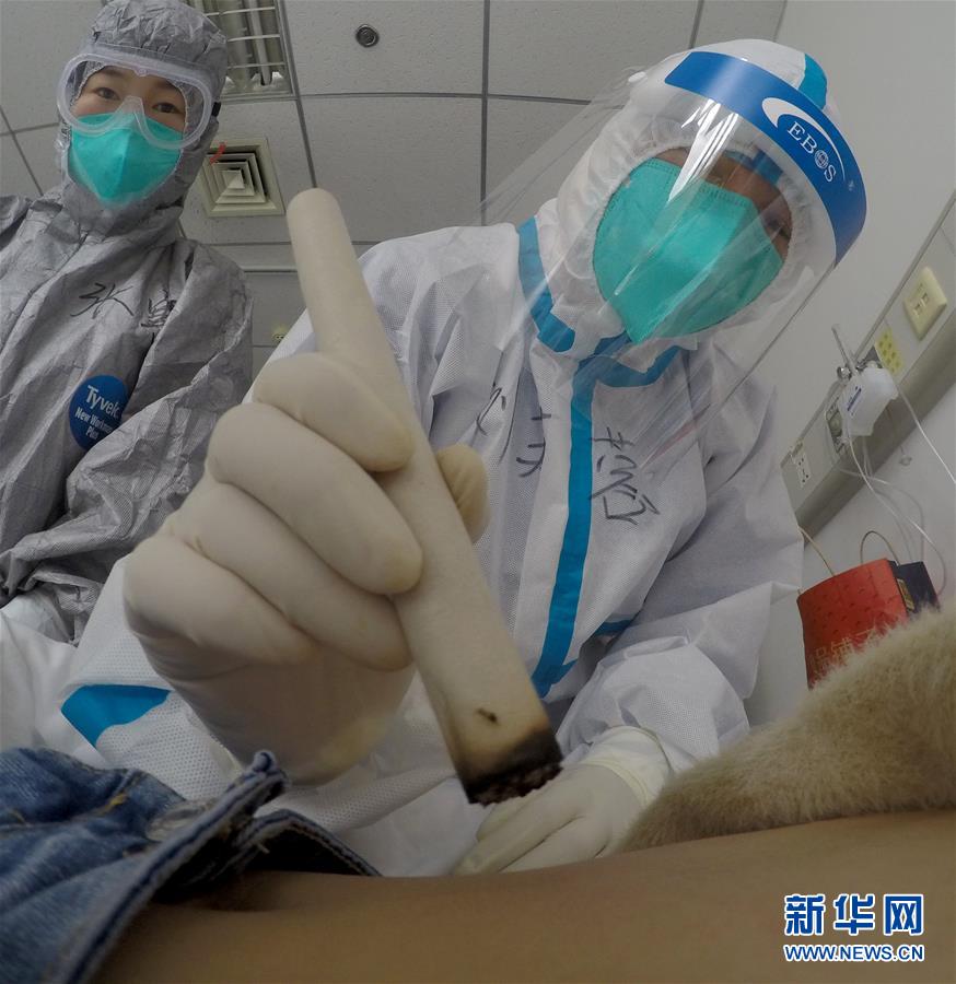（新華全媒頭條·圖文互動）（9）“始終把人民群眾生命安全和身體健康放在第一位”——中國抗疫彰顯“生命至上、人民至上”理念