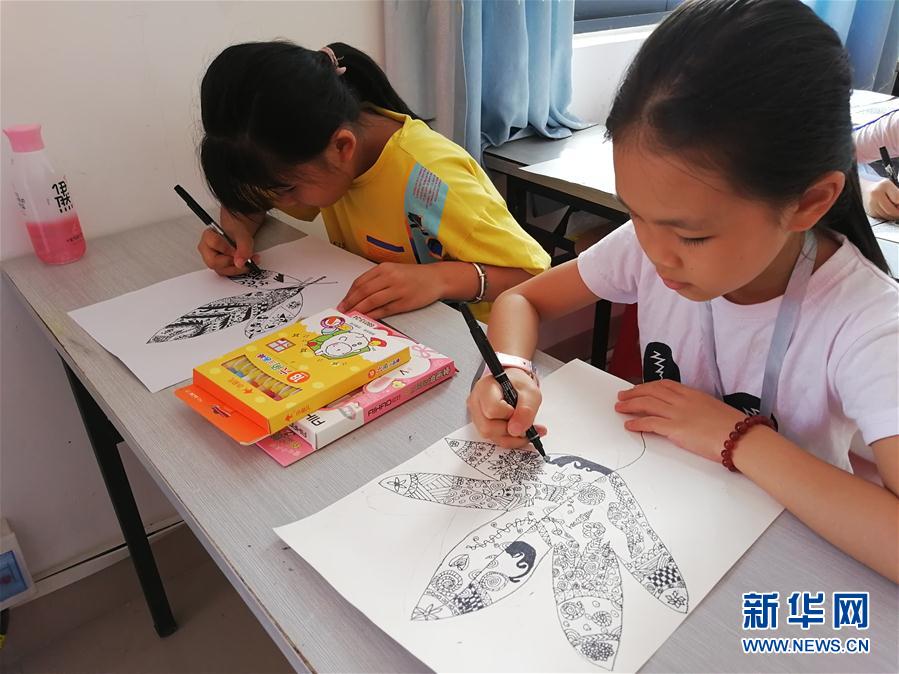 （特別的暑期生活&middot;圖文互動）（1）她們的愿望，在這個假期實現(xiàn)&mdash;&mdash;廣西隆安易地扶貧搬遷安置區(qū)暑期見聞