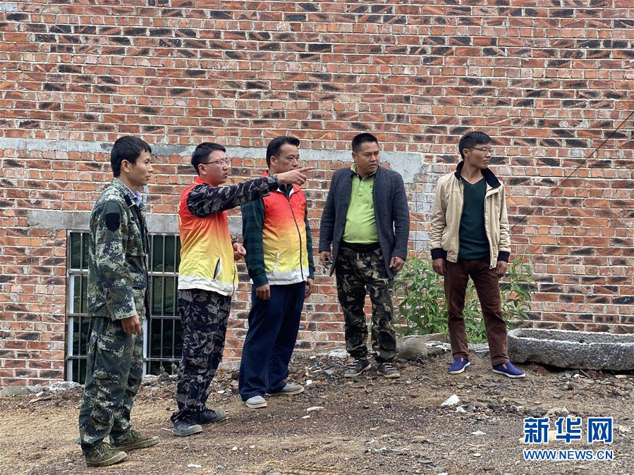（在習(xí)近平新時(shí)代中國(guó)特色社會(huì)主義思想指引下——新時(shí)代新作為新篇章·習(xí)近平總書記關(guān)切事·圖文互動(dòng)）（5）青春做伴，西部放歌——走近扎根西部建設(shè)邊疆的大學(xué)生們