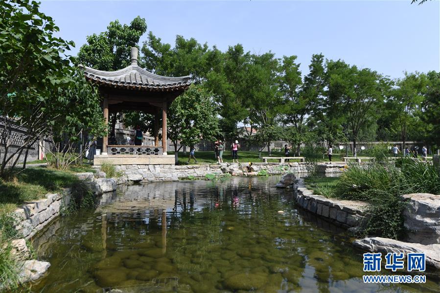 （走向我們的小康生活·圖文互動(dòng)）（3）小橋、流水、書香、人家——老北京胡同里的恬靜棲居