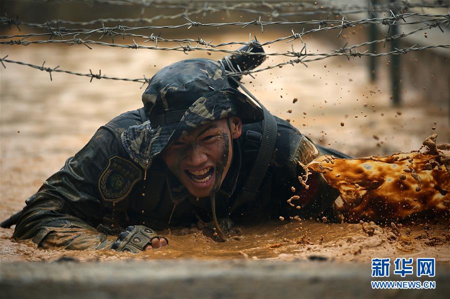 （在習近平強軍思想指引下·我們在戰(zhàn)位報告·圖文互動）（2）駐澳門部隊：濠江之畔，最可愛的人