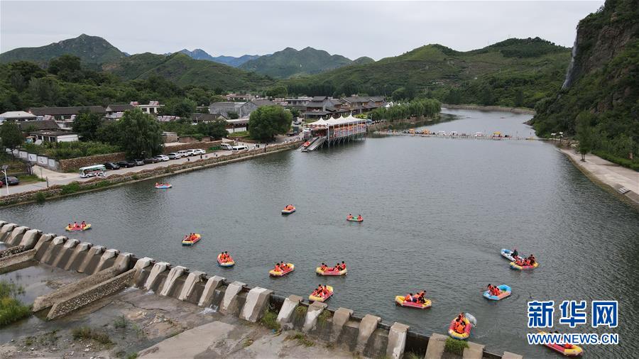 （新華全媒頭條·走向我們的小康生活·圖文互動）（3）長城腳下，小康村串成“珍珠鏈”