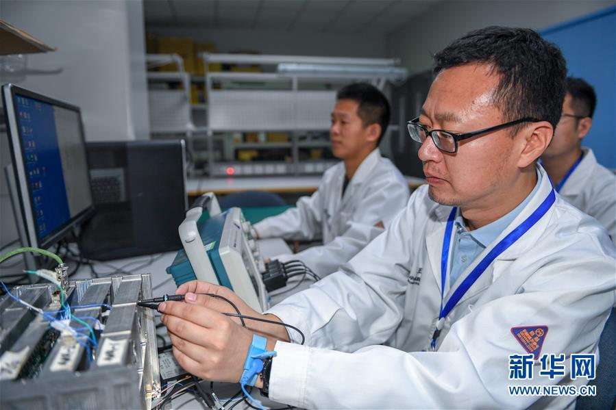 （在習近平新時代中國特色社會主義思想指引下——新時代新作為新篇章·習近平總書記關切事·圖文互動）（3）終不悔為國為民，攀高峰只爭朝夕——來自科學家們的動人故事