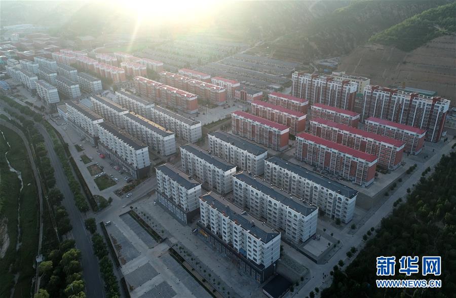 （習(xí)近平的小康故事·圖文互動）（1）“我很期盼的一件事，就是讓鄉(xiāng)親們飽餐一頓肉”——習(xí)近平和脫貧攻堅的故事