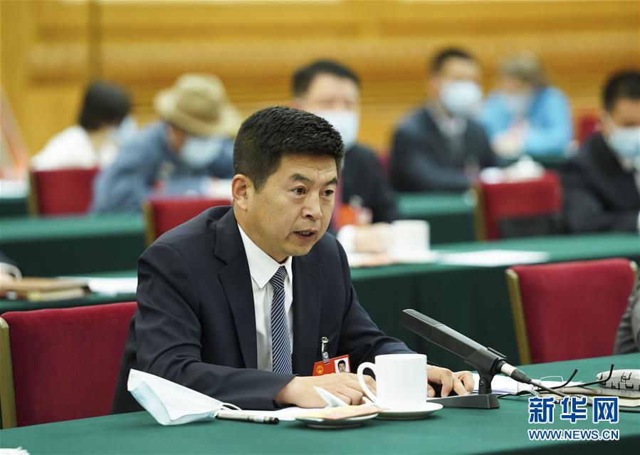 （新華全媒頭條·圖文互動）（5）從人民中汲取磅礴力量——習近平總書記同出席2020年全國兩會人大代表、政協(xié)委員共商國是紀實
