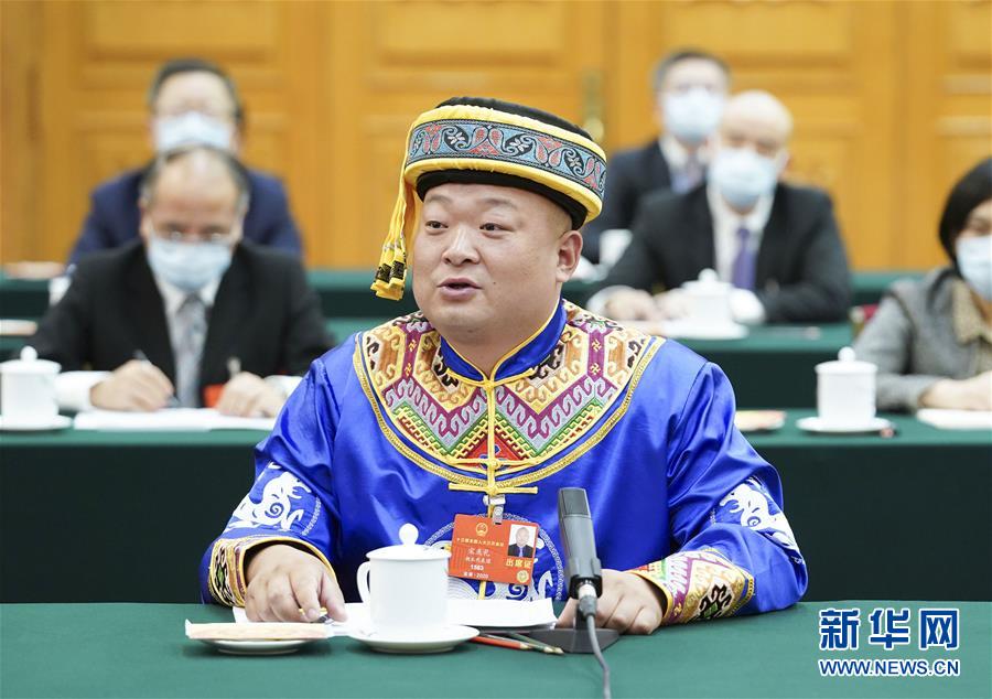 （新華全媒頭條·圖文互動）（8）從人民中汲取磅礴力量——習近平總書記同出席2020年全國兩會人大代表、政協(xié)委員共商國是紀實