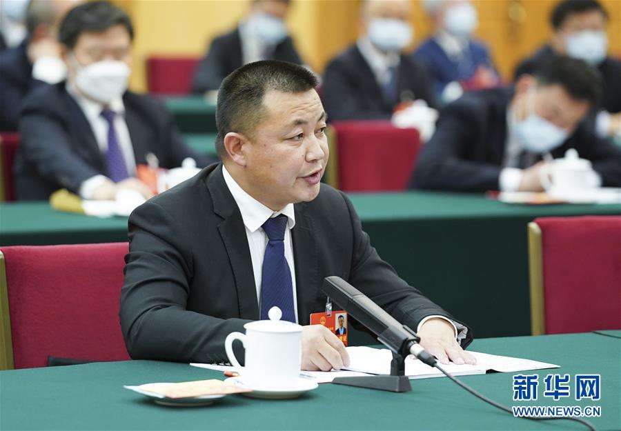 （新華全媒頭條·圖文互動）（11）從人民中汲取磅礴力量——習近平總書記同出席2020年全國兩會人大代表、政協(xié)委員共商國是紀實