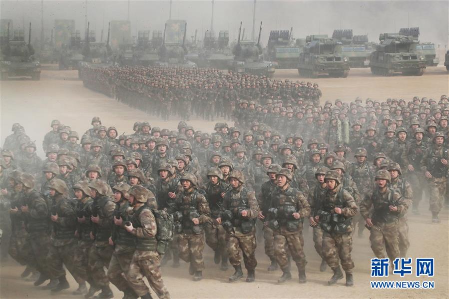 （新華全媒頭條·圖文互動(dòng)）（4）沿著中國(guó)特色強(qiáng)軍之路闊步前進(jìn)——黨中央、中央軍委領(lǐng)導(dǎo)推進(jìn)國(guó)防和軍隊(duì)建設(shè)70年紀(jì)實(shí)