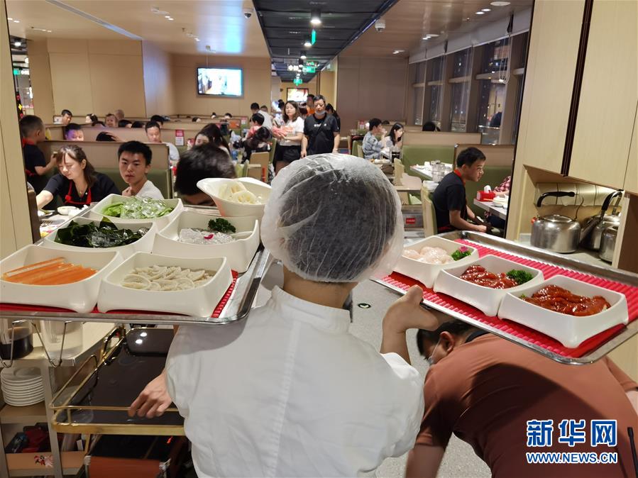 （在習(xí)近平新時(shí)代中國特色社會(huì)主義思想指引下——新時(shí)代新作為新篇章·習(xí)近平總書記關(guān)切事·圖文互動(dòng)）（2）珍惜盤中餐，狠剎浪費(fèi)風(fēng)——各地積極行動(dòng)堅(jiān)決制止餐飲浪費(fèi)
