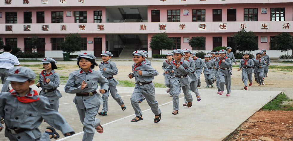 革命老區(qū)江西蓮花縣甘祖昌紅軍小學(xué)舉行&ldquo;六一&rdquo;感恩慶?；顒?dòng)