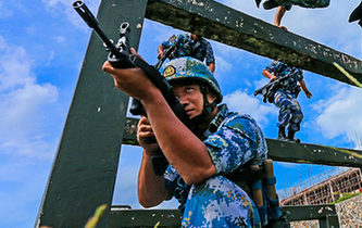 海軍陸戰(zhàn)隊特種障礙訓(xùn)練，敢來嗎？