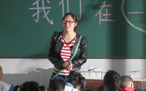 【震后聚焦】板房中的&ldquo;瑯瑯&rdquo;書聲