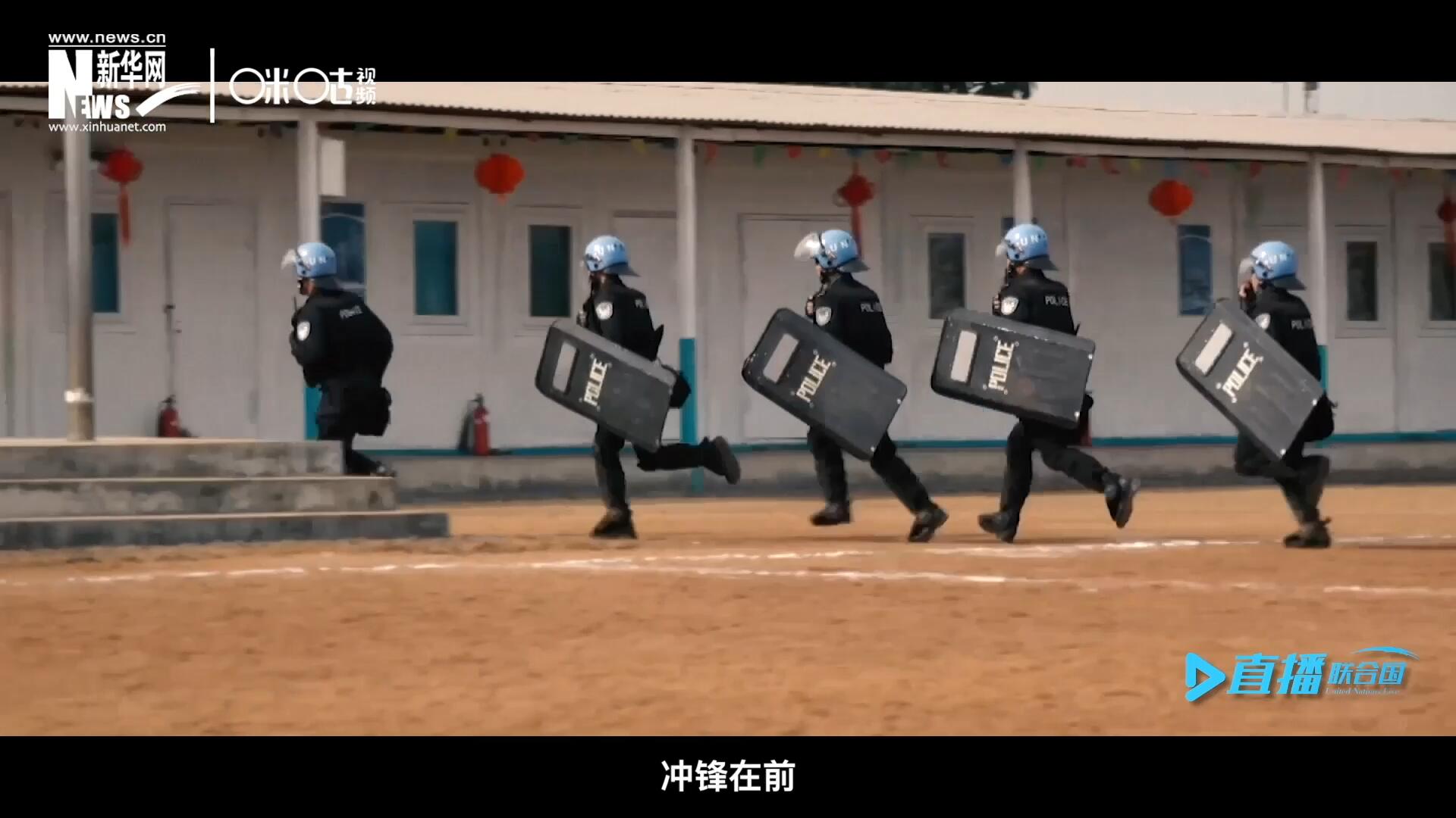有這樣一支隊伍，他們不畏艱險，沖鋒在前，頭戴藍盔，為和平而戰(zhàn)，他們的名字叫做聯(lián)合國維和部隊。