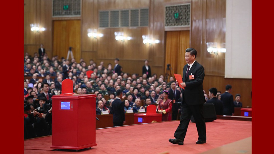 習(xí)近平當(dāng)選國家主席、中央軍委主席